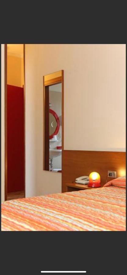 Hotel Santa Maria - Bardolino Town Center エクステリア 写真