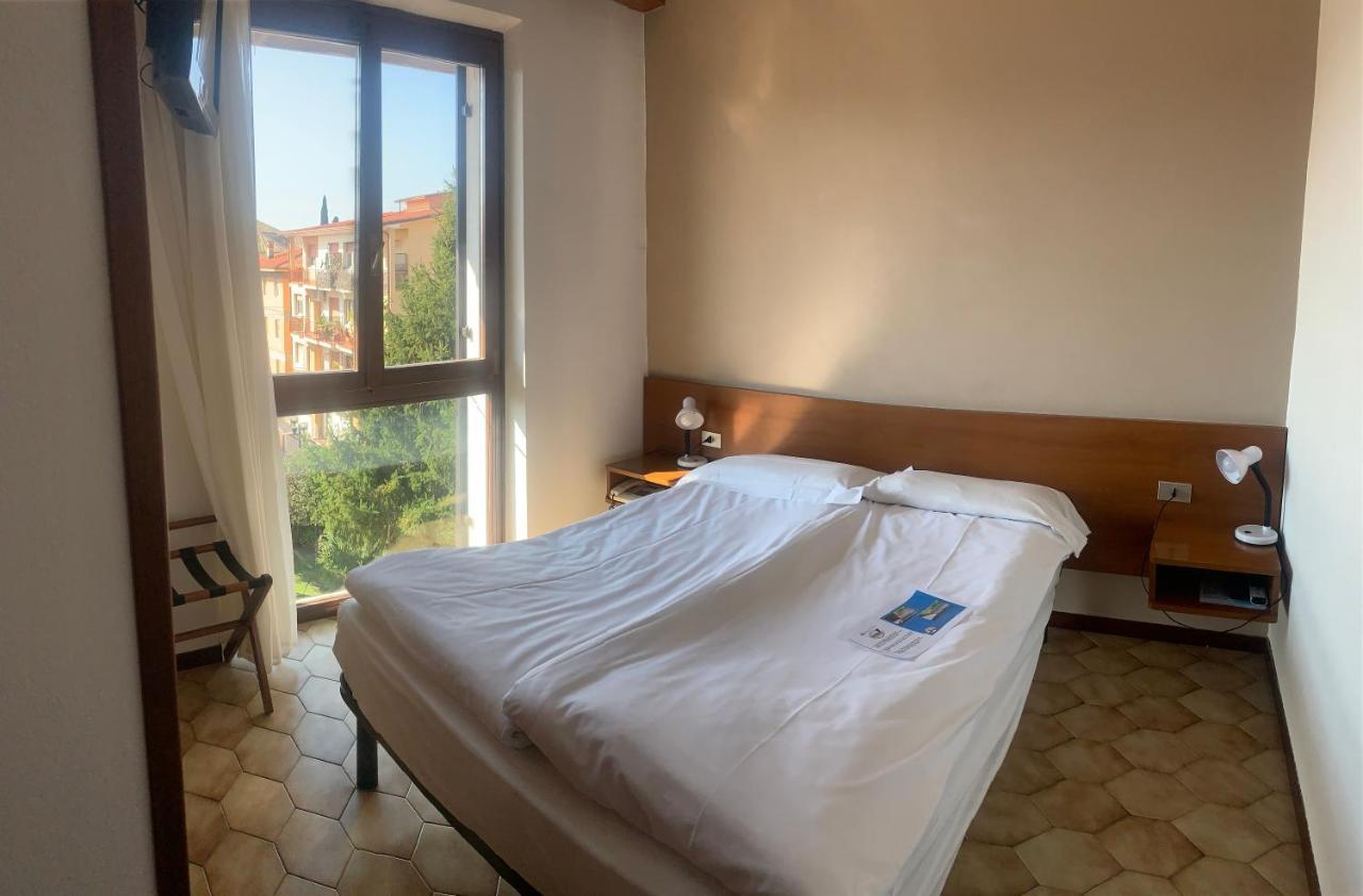 Hotel Santa Maria - Bardolino Town Center エクステリア 写真