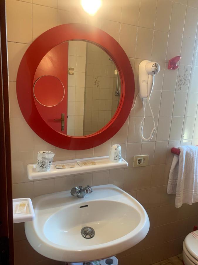 Hotel Santa Maria - Bardolino Town Center エクステリア 写真