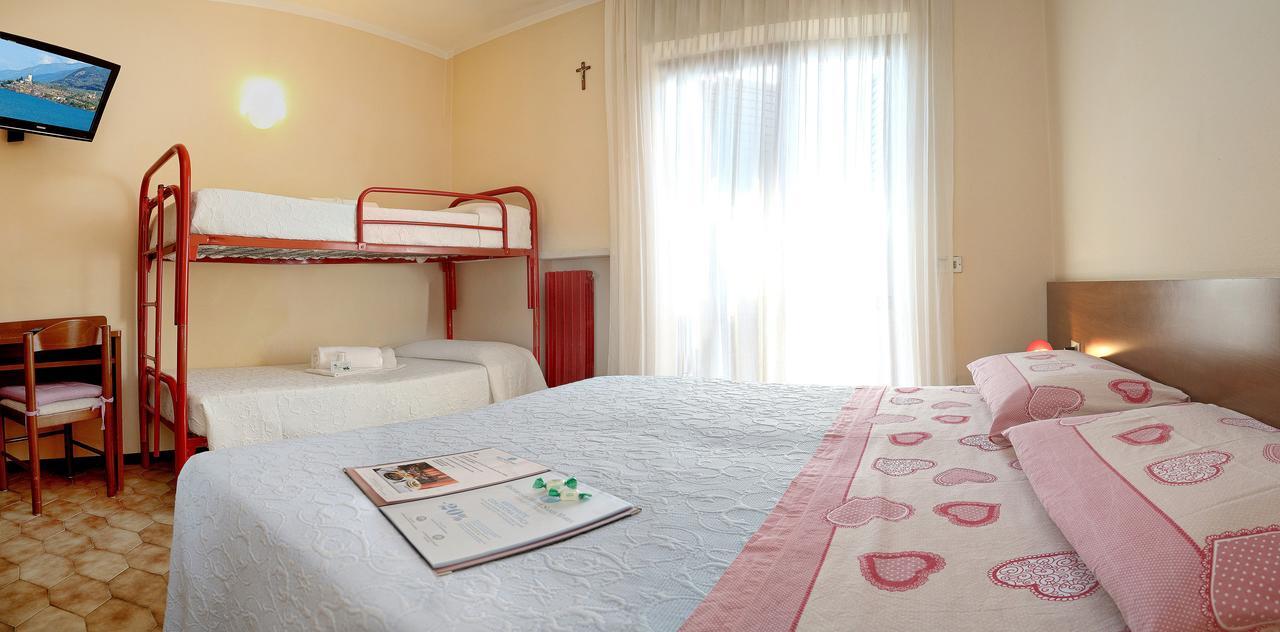 Hotel Santa Maria - Bardolino Town Center エクステリア 写真