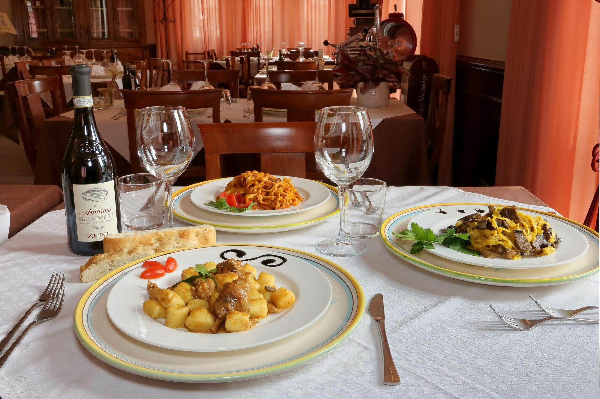 Hotel Santa Maria - Bardolino Town Center エクステリア 写真